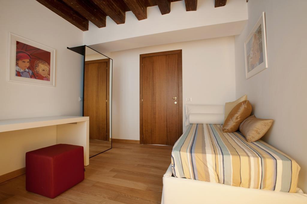 The Lion'S House Apt1 Venecia Habitación foto